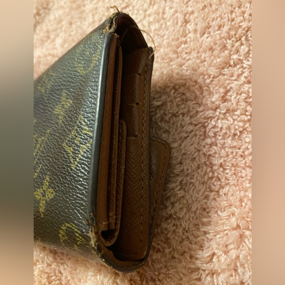 Louis Vuitton wallet!! - Picture 7 of 8